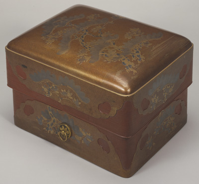 Red-cornered Toiletry Case with Pines and Mandarin Oranges in Makie Image