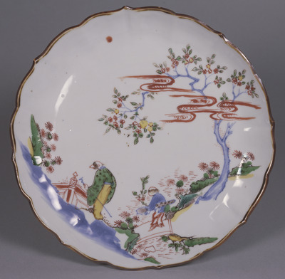 Nanking Flower-shaped Plate with Figures by a Pond in Overglaze Enamels Image