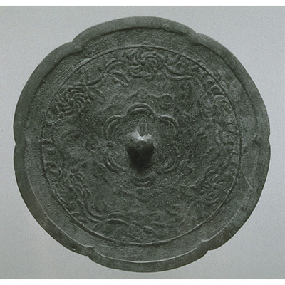 Six-lobed Mirror with Arabesque Image