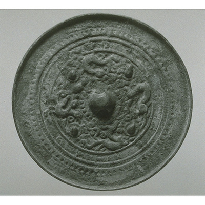 Mirror with Four Protuberances and Four Animals Image