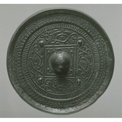 Coin-shaped Mirror with Four Protuberances and Four Birds Image