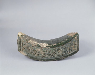 Eaves Tile with Arabesques in Green Glaze from the Imperial Palace of Ancient Kyoto Image