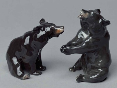 Bears in Overglaze Enamels Image