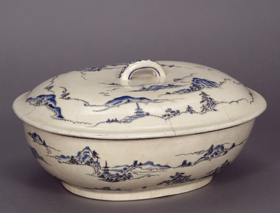 Lidded Container with landscape in Dutch-Style Underglaze Blue (Kyoto Ware) Image