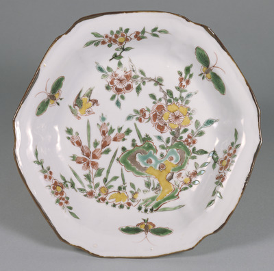 Nanking Hexagonal Plate with Crag, Flowers, Butterflies, and Birds in Overglaze Enamels Image