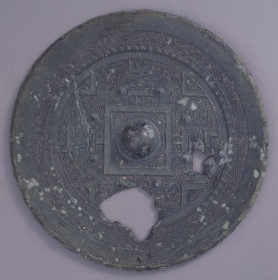 Mirror with TLV Pattern and Animals Image