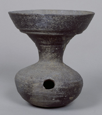 Sue Pot with Spout Hole Image