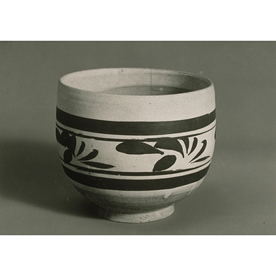 Cizhou Bowl with Peonies in Iron Black on White Slip Image