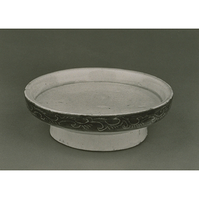 Footed Bowl with Dragon Design Carved in Underglaze Blue Image