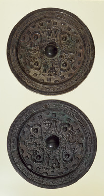 Mirror with Four Buddhas and Four Animals Image