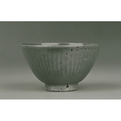 Celadon Bowl with Ridge Pattern Image