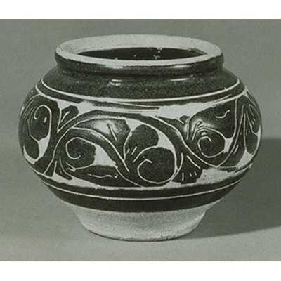 Cizhou Jar with Engraved Arabesque in Black Glaze Image