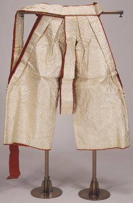 Ue no Hakama (Outer Trousers) with Hailstone Pattern on White Ground Image