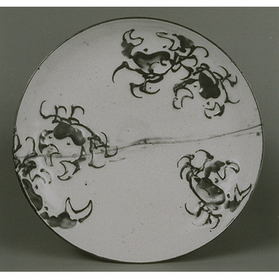 Dish with Crabs in Overglaze Enamels Image