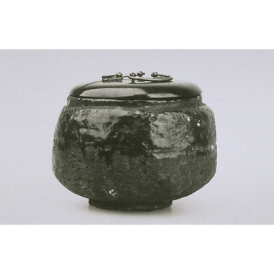 Tea Container in Brown Glaze with Split Lid (Gennai Ware) Image