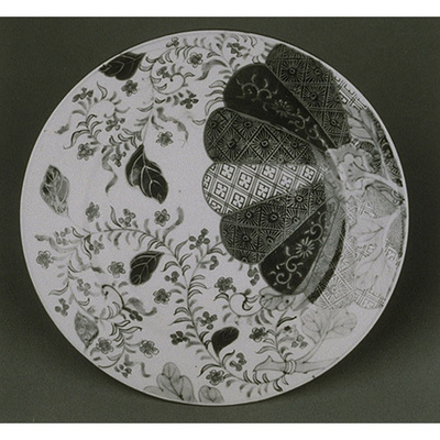 Plate with Chrysanthemums and Arabesques in Overglaze Enamels Image