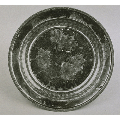 Plate with Leaves in Overglaze Enamels (Kutani Ware) Image