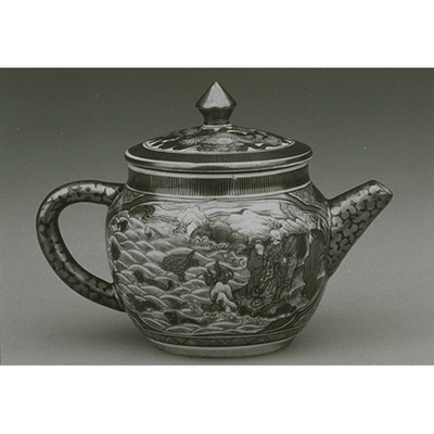 Tea Pot with Dragon, Phoenix, and Figures in Gold and Overglaze Enamels Image