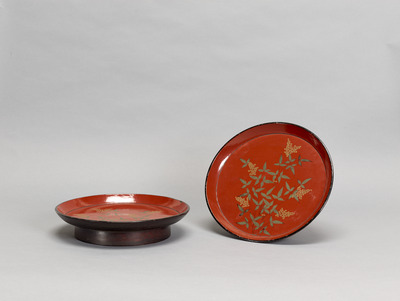 Round Trays with Nandias in Lacquer Paint Image