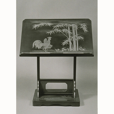 Reading Stand with Roosters and Bamboo in Makie Image