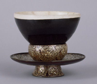 Tenmoku Tea Bowl with Oil Spots in White and Green Glaze on Tenmoku Stand in Mother-of-Pearl Inlay Image