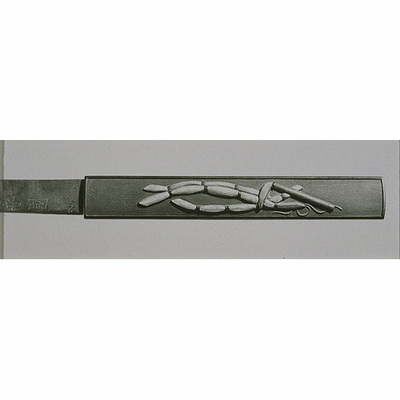 Knife (Kozuka) with Horsetails and Sickle in High Relief Carving Image