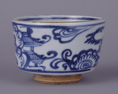 Cylindrical Tea Bowl with Clouds and Pavilion in Underglaze Blue (Eiraku Zengoro Ceramic Ware from Image