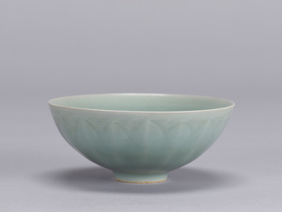 Bowl with Lotus Petals Longquan ware Image