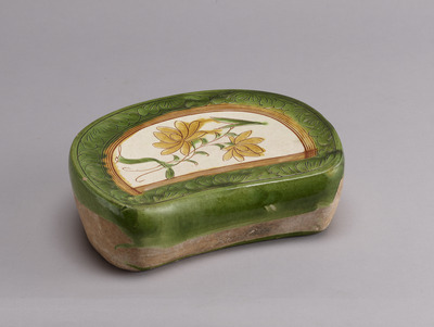 Bean-Shaped Pillow with Peonies Cizhou ware Image