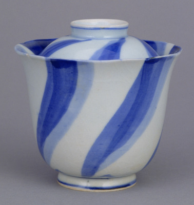 Lidded Soup Cup with Twisting Pattern in Underglaze Blue (Eiraku Zengoro Ceramic Ware from the Konoike Family) Image