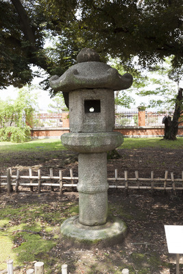 石燈籠 画像