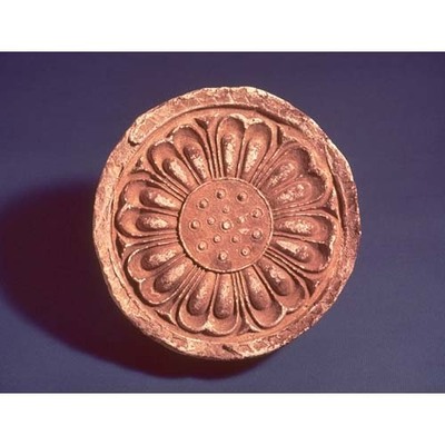 Round Eaves Tile with Lotus Motif Image