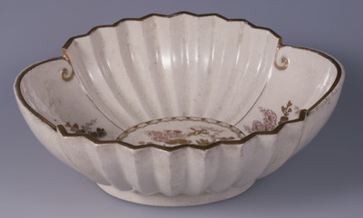 Satsuma Flower-shaped Bowl with Pine, Bamboo, Plum Blossoms, and Chrysanthemums in Overglaze Enamels and Gilt Image