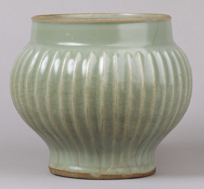 Longquan Celadon Jar with Ribbed Relief Image