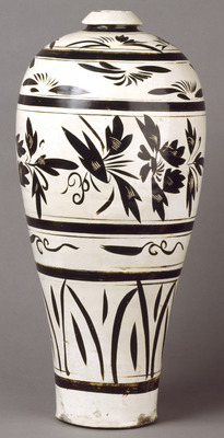 Cizhou Flask with Black Peonies and White Glaze Image