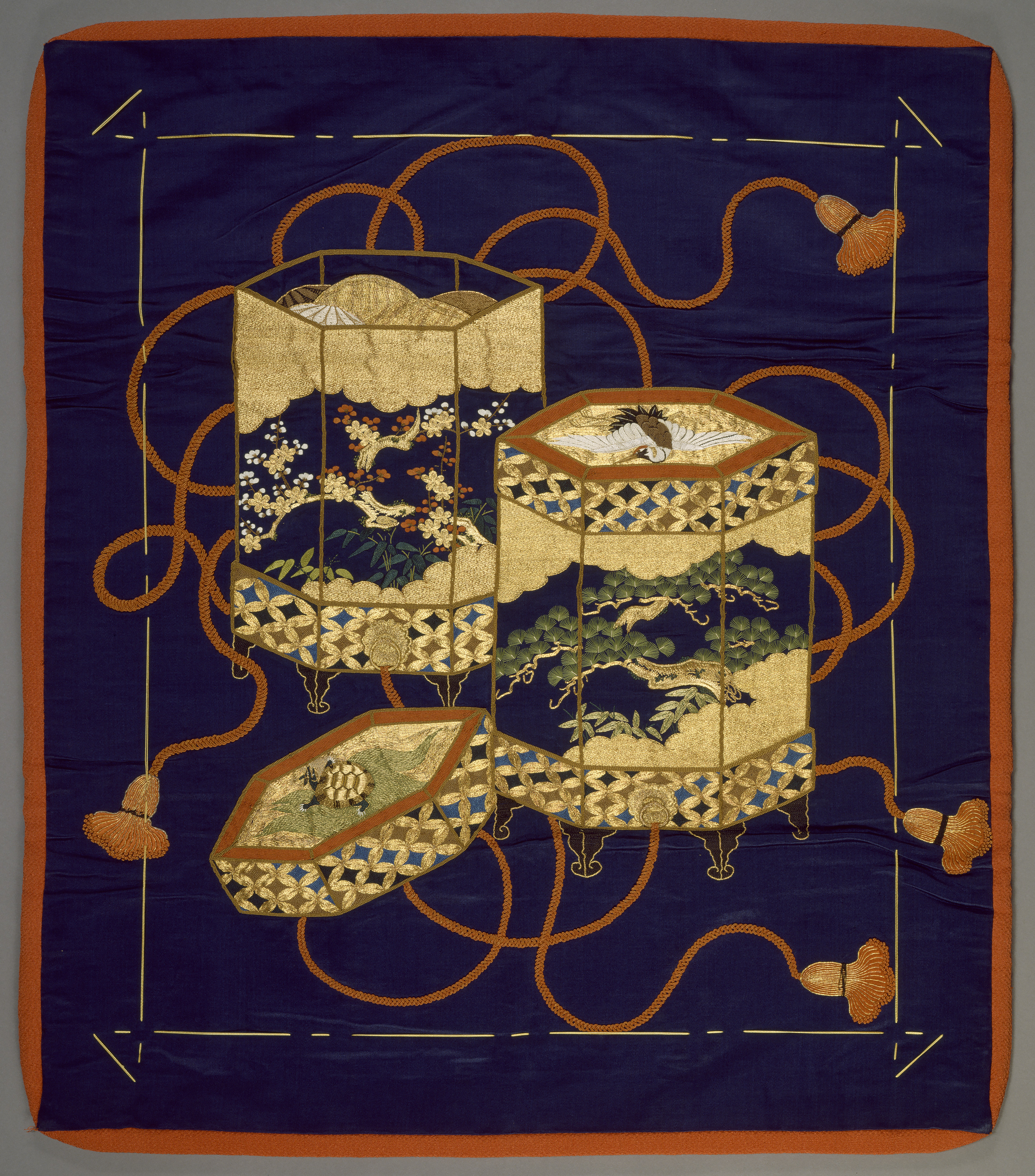 紺繻子地貝桶文様袱紗 Image