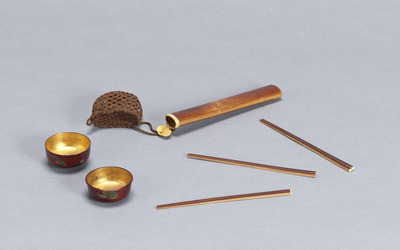 Portable Chopsticks and Cups (Provenance: Inaba Clan of the Yodo Domain) Image