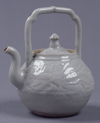 Tea Pot with Phoenixes in Relief Image