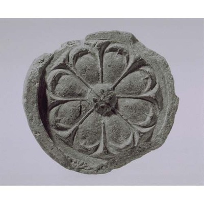 Round Eaves Tile with Plain Lotus Petal Design Excavated from Karu-dera Temple Image