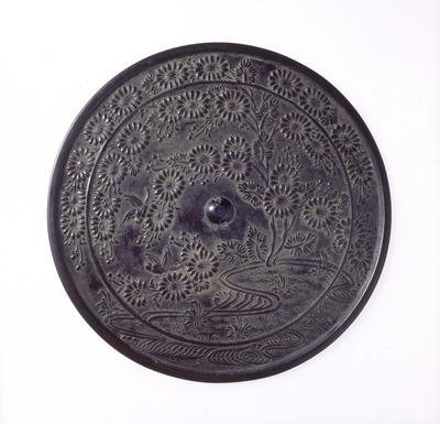 Mirror with Chrysanthemum Branches and a Pair of Sparrows Image