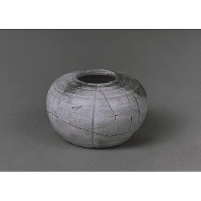 Small Vessel Excavated from the Nishinoda Sutra Mound Image