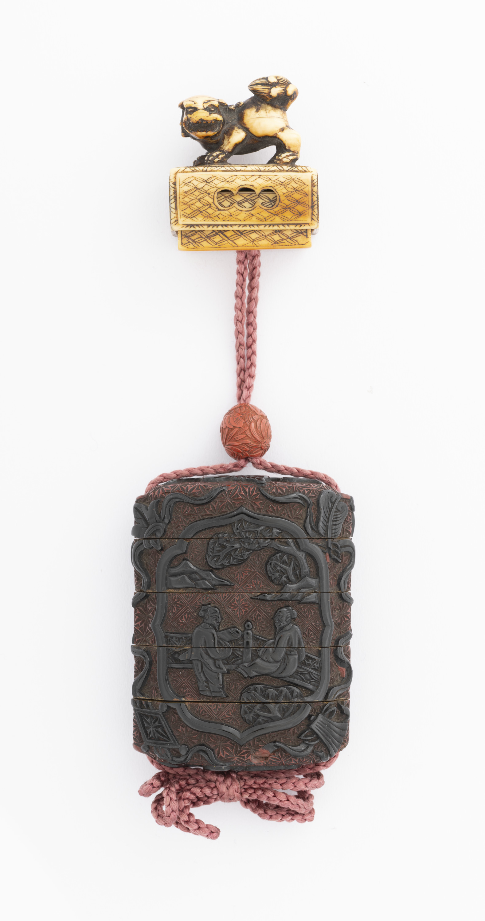 高士・七宝文堆黒印籠 画像