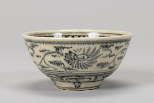 安南写染付花卉文茶碗 画像