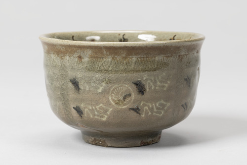 象嵌雲鶴文茶碗 画像