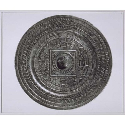 Mirror with Waves, TLV Pattern, and Four Gods Image