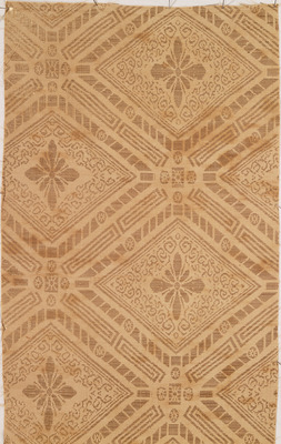 Kinran (Gold Brocade) Cloth with Flowers and Arabesques in Diamonds Intertwined with Lattice Image