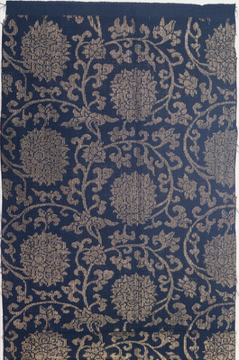 Kinran (Golde Brocade) Cloth with Single-Vined Peonies and Floral Scrolls Image