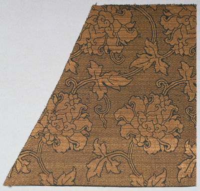 Kinran (Gold Brocade) Cloth with Double Vine Peonies and Arabesques on Interlinked Lozenge Ground Image