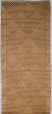 Kinran (Gold Brocade) Cloth with Triangle Scales, Known as "Hariya Kinran Image