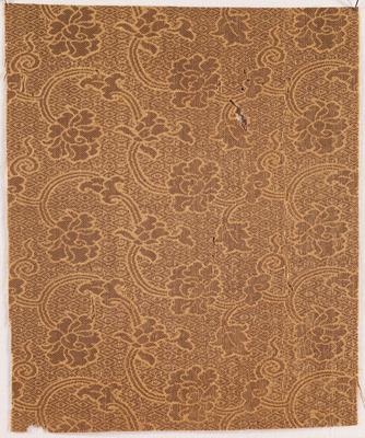 Kinran (Gold Brocade) Cloth with Double Vine Peony Arabesques on Double Lozenge Ground Image